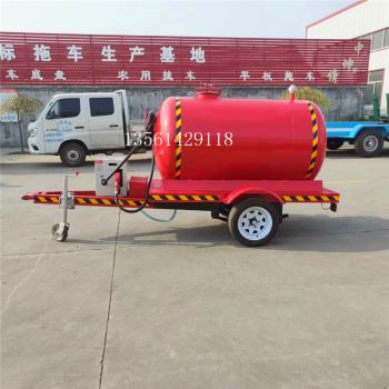 2吨油罐拖车